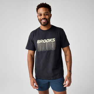 【BROOKS】男 Graphic 短袖上衣 經典黑/欣悅黃 (211591028)