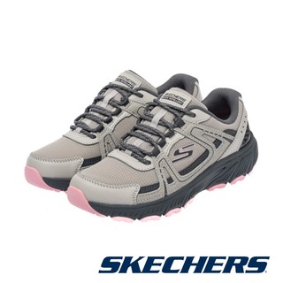 【SKECHERS】女 休閒戶外越野系列 HILLCREST 2.0 -180296 -灰粉GYPK