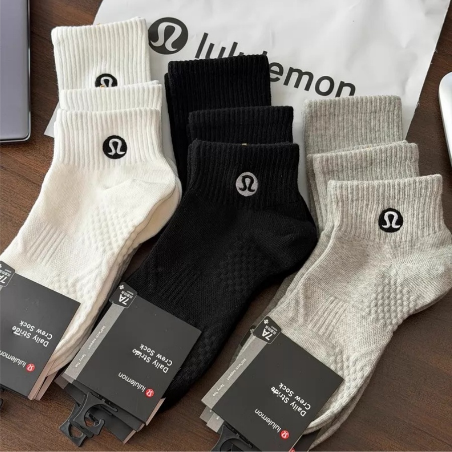 🥇De.Han😊Lululemon 正版全新純棉黑標運動襪 刺綉 3組入 透氣 臭脚襪 短筒 中筒 高筒襪