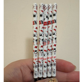 爆可愛 HELLO KITTY 藍色替換筆芯！！超滑順