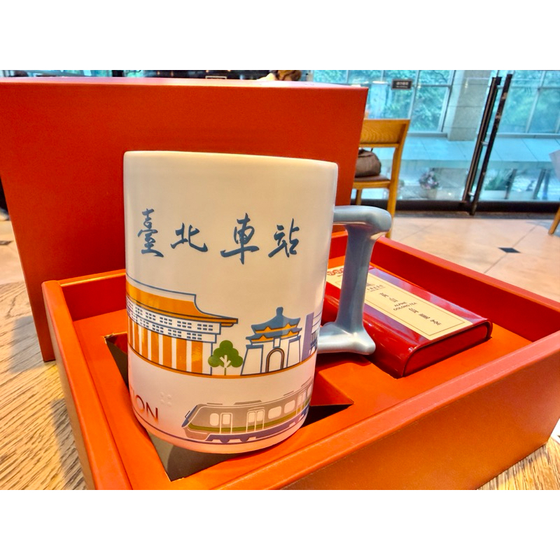 台鐵 台北車站 台北站點創意杯 馬克杯+ 陳天來錦記茶行 高山烏龍茶 60克 禮盒