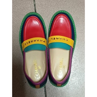 Chanel x Pharrell Williams 聯名多彩皮革樂福鞋