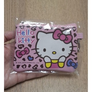 〈正版商品〉日本 三麗鷗 Hello Kitty 扁零錢包 小錢包🌈🌈🌈
