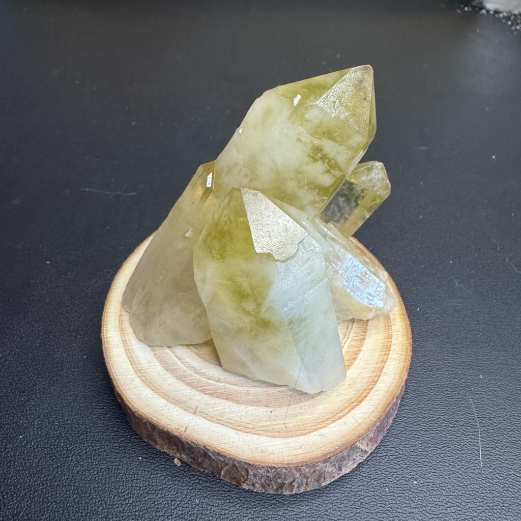 C347天然黃水晶晶簇 招財 化煞 淨化手串 原礦 迷你晶簇