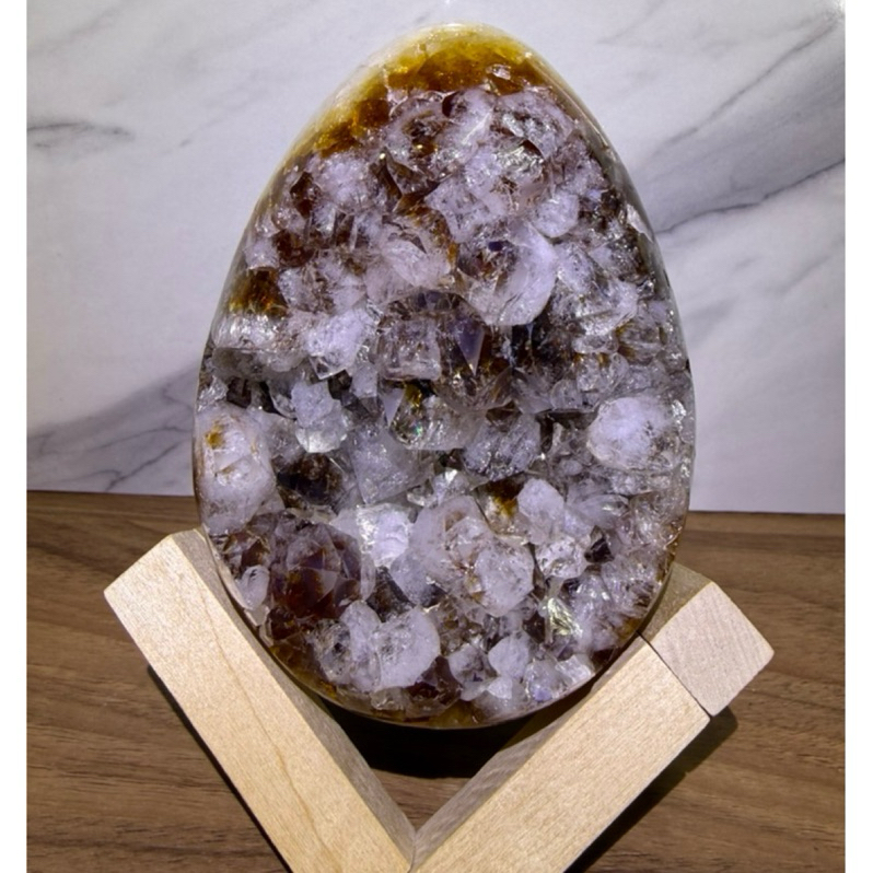 黃水晶恐龍蛋🥚特殊雙色結晶白水晶共生 帶彩虹極光 晶體清透閃亮亮 漂亮粉色瑪瑙邊 原皮原礦