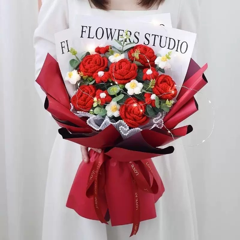 ⚡ 臺灣現貨 ⚡ 隔日到貨 畢業花束 針織花束 成品 編織花束 永生玫瑰花 母親節禮物 情人節 生日禮物 教師節禮物
