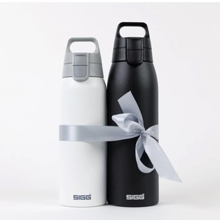 瑞士 SIGG -Shield 超輕量彈蓋保溫瓶 750ml 1000ml - 深夜黑/雪蓋白