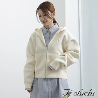 Te chichi 胸前壓花設計連帽外套(FC34L1D0180)