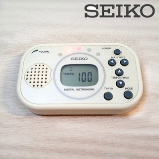 『SEIKO 精工』DM100 數位節拍器 / 可固定於譜架 白色 / 公司貨