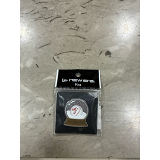 New Era Pin Snow Globe 雪花球/水晶球 帽針 Cap Pin