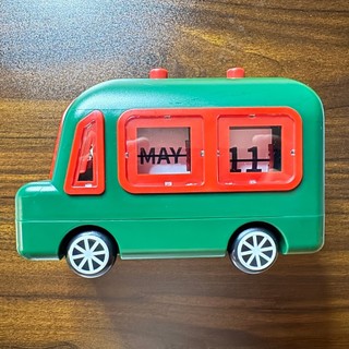 【二手出清】星巴克STARBUCKS小熊按壓桌曆 萬年曆 咖啡車造型 筆筒/文具收納 聖誕綠 絕版現貨