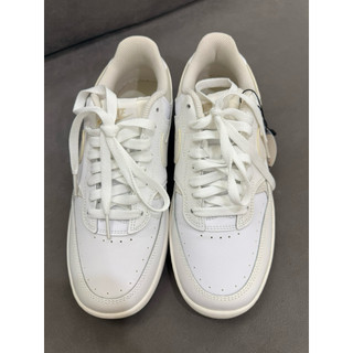 全新商品/NIKE鞋子 奶油色