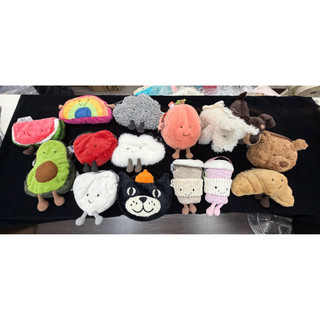 現貨秒出🩵Jellycat包包系列 西瓜 臘腸狗 酪梨 可頌 吐司 咖啡杯 烏雲 白雲 太陽 愛心 鳳梨稀有退休款現貨✨