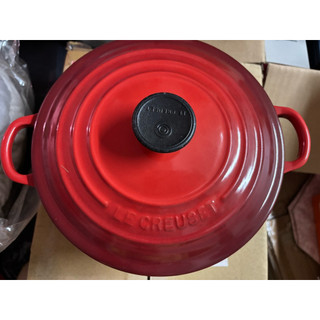 LE CREUSET 圓鐵鍋20cm經典櫻桃紅👉🏻現貨👈🏻