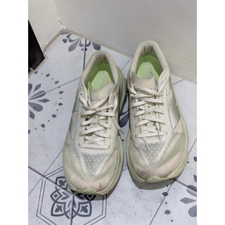 轉賣 二手 買大小 New Balance NB 競速跑鞋 FuelCell Rebel 男鞋 米白 US 11