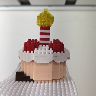 【手作完成品/發光款】可愛笑臉造型手工拼裝顆粒積木生日蛋糕（附LED發光燈/心意滿滿禮物/情人節/療癒擺飾/免動手現貨）