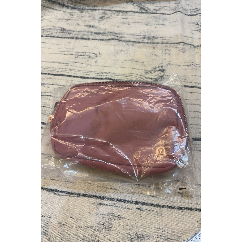 全新 現貨lululemon everywhere 1L 運動腰包