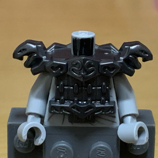 【老皮】樂高 Lego 人偶配件 忍者反派盔甲 蛇盔甲 珍珠深黑 25110