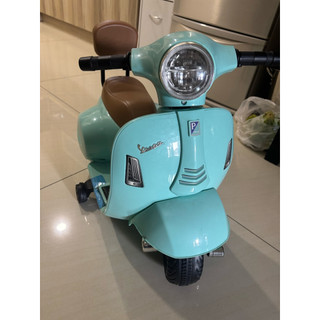 Vespa 偉士牌迷你電動玩具車-靠背款 綠色
