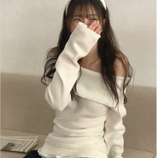 peachuu正韓女裝現貨🇰🇷cloudemotion同款白色毛毛針織一字肩.蕾絲假兩件短裙