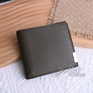【茱麗葉精品】BURBERRY 8080664 簡約金屬LOGO荔枝牛皮對開8卡短夾.軍綠 現貨在台