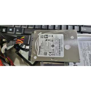 中古良品Toshiba 7mm薄型 500GBGB 2.5吋 硬碟( MQ01ACF050 ) 7200轉 390元