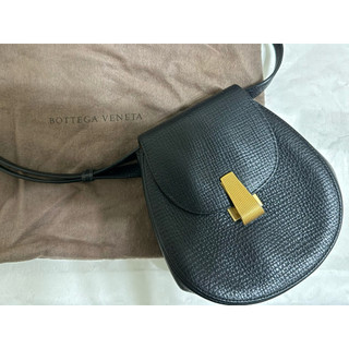 二手 BOTTEGA VENETA flap mini palmellato calf cr belt bag 圓形腰包