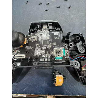 （i) Switch pro 搖桿飄移維修，電池更換