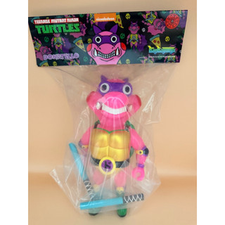 (全新未拆現貨) Izumonster 聯名 Big Boys Toys 推出的 忍者龜 Donatello 粉紅蓄光