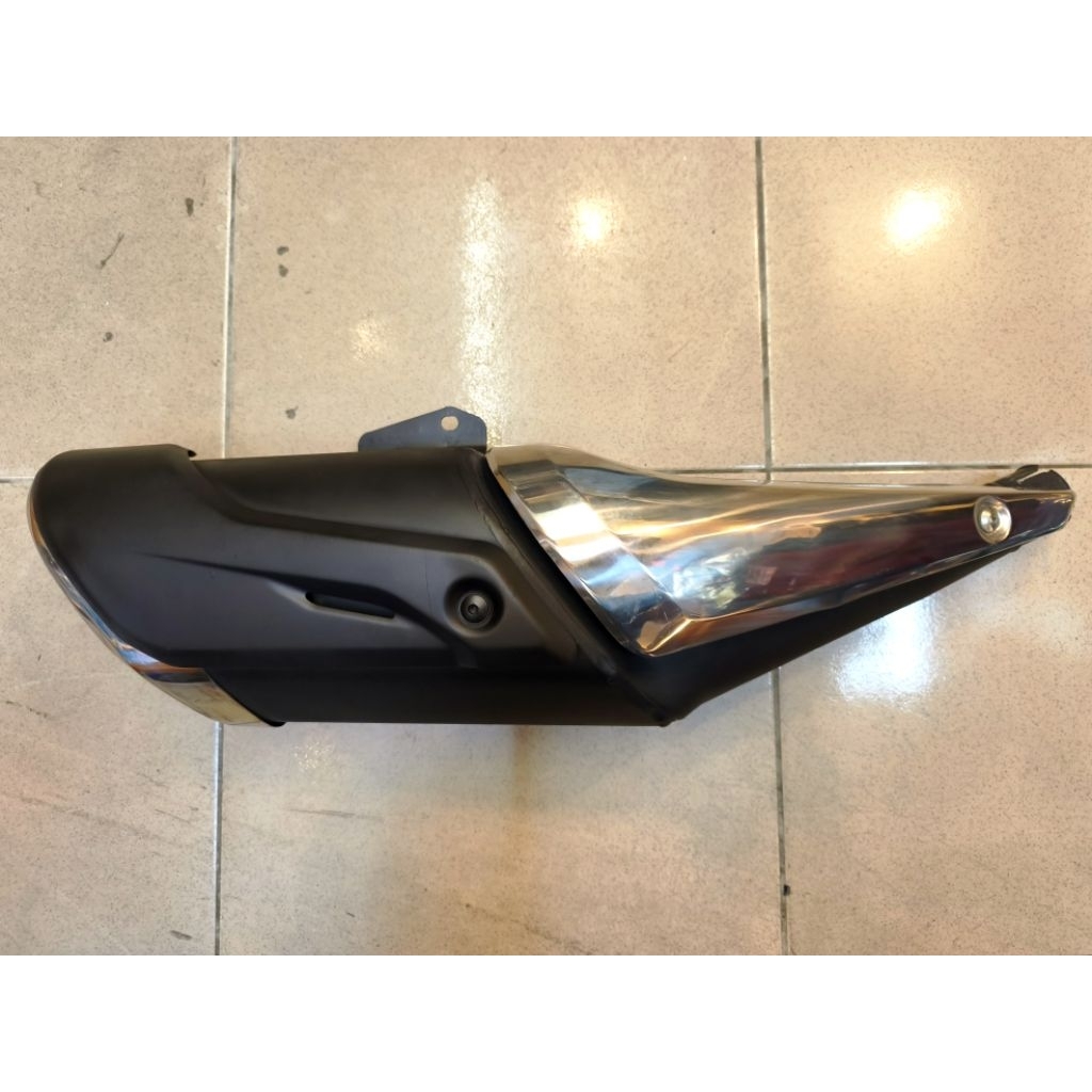 cb300r ，k0A E1，二手原廠排氣管，驗車用，很新，如照片，4900元