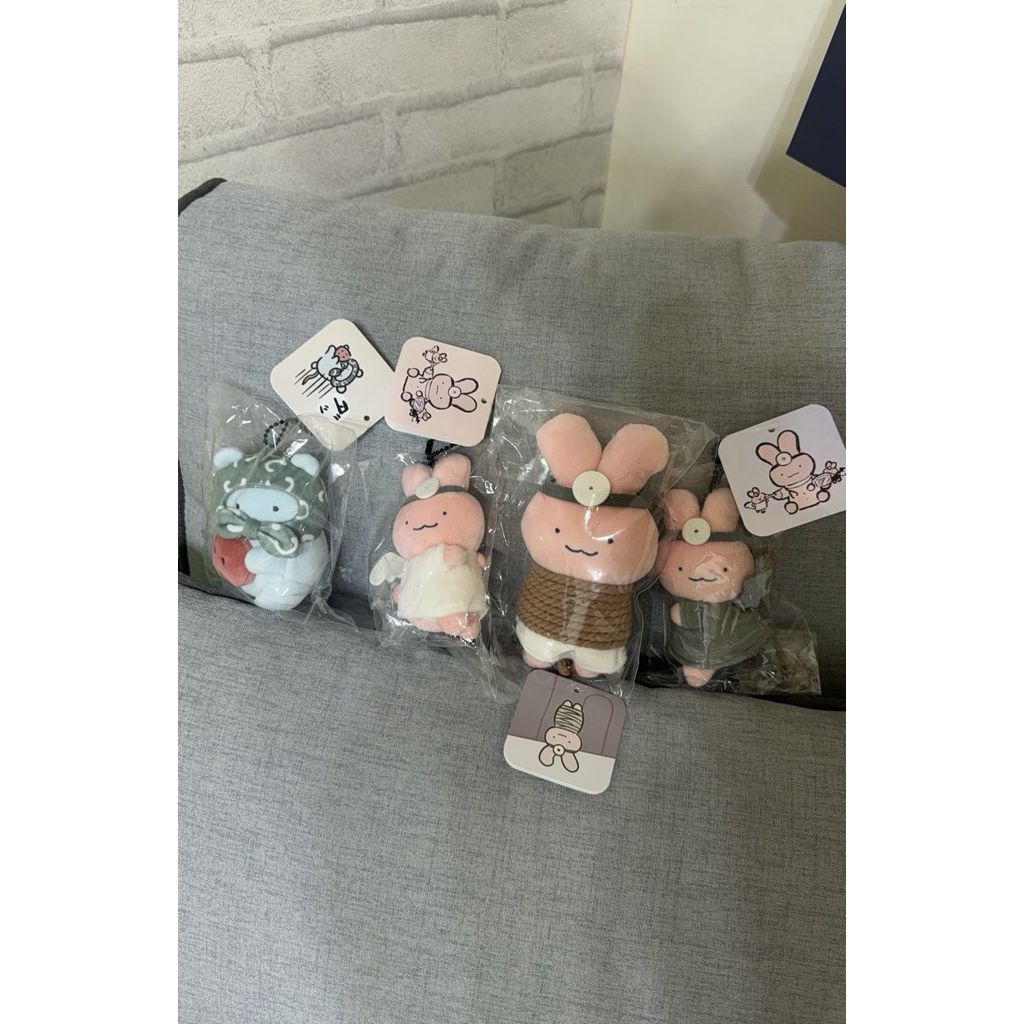 小白虎與黑虎蝦 小偷鼠 吊飾 天使兔 惡魔兔 倒吊兔