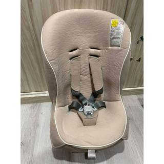 二手良品 " 日本 COMBI Coccoro 輕穩型汽車安全座椅 " 售價 1388元