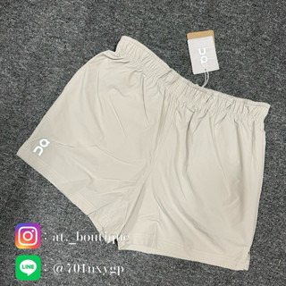 AT精品📦 ON昂跑 經典運動短褲 米白