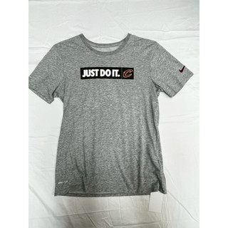 (48)Nike 男款Dri-FIT "Just Do It" 灰色籃球T 恤