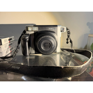 Fujifilm Instax WIDE 300 寬幅拍立得 相機 (含原廠背帶+過期底片 3 盒) 二手免運六折回收