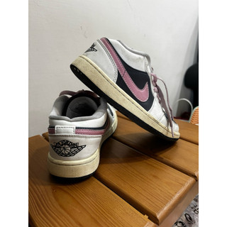 Nike Air Jordan 1 Low SE "Iced Carmine