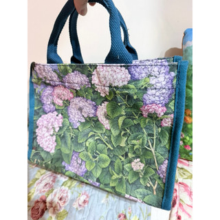 妮娜花園～💐全新 繡球花海 法式浪漫提包💐陳士侯繪畫大師 國品奬眼鏡SUNS聯名 係央行套幣同款畫作繡球花海