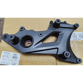 光陽 KYMCO 雷霆 racing 原廠 後排骨 後叉組 全黑化加工處理 消光黑 全新 已更換全新正廠排骨培林 高雄