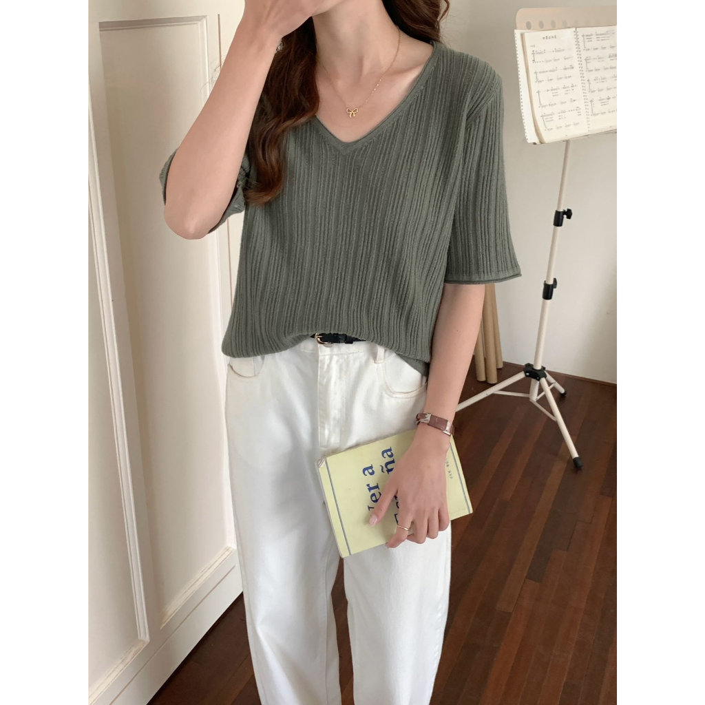 【CHILL】現貨 韓系V領細針織短袖上衣 顯瘦坑條紋 針織衫 韓系穿搭 V領針織 顯瘦上衣 小資穿搭 包芯紗 安迪絨