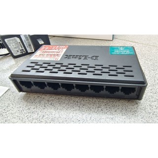 【D-Link 友訊】DES-1008A 8埠網路交換器