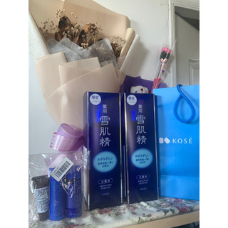 （限量款）日本🇯🇵 Kose 雪肌精 500ml x 2瓶 + 贈品🎁旅行組 + 百貨專櫃提袋