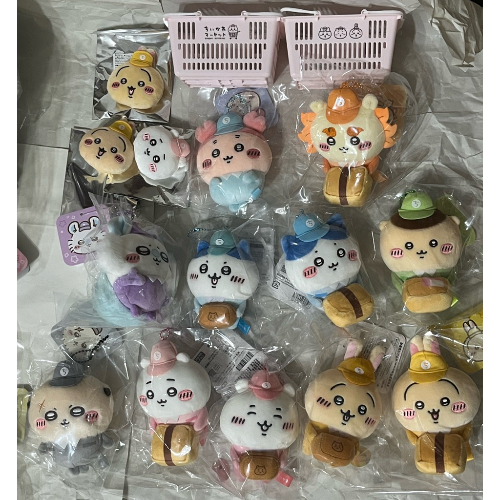 吉伊卡哇送貨員🇯🇵版二代&天貓版吉伊卡哇快遞員初代吉伊卡哇送貨員徽章別針吉伊卡哇迷你購物籃吉伊卡哇大頭徽章盲盒已拆可選