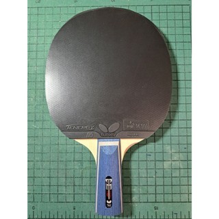 butterfly Timo Boll CAF CS 正手Tenergy 05（黑、厚）和 反手Rozena(紅、厚)