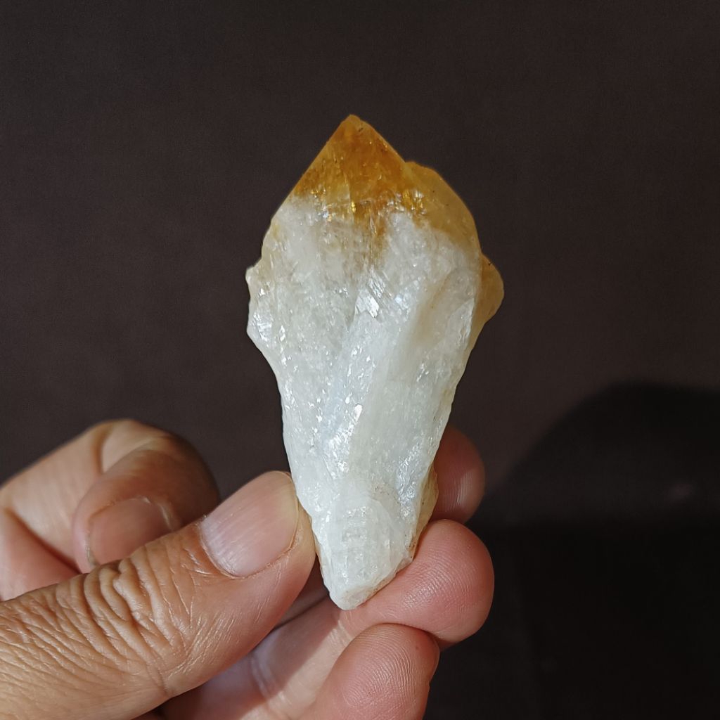 清透 黃水晶 骨幹 權杖 原礦 原石 奶黃色 49g33*65mm