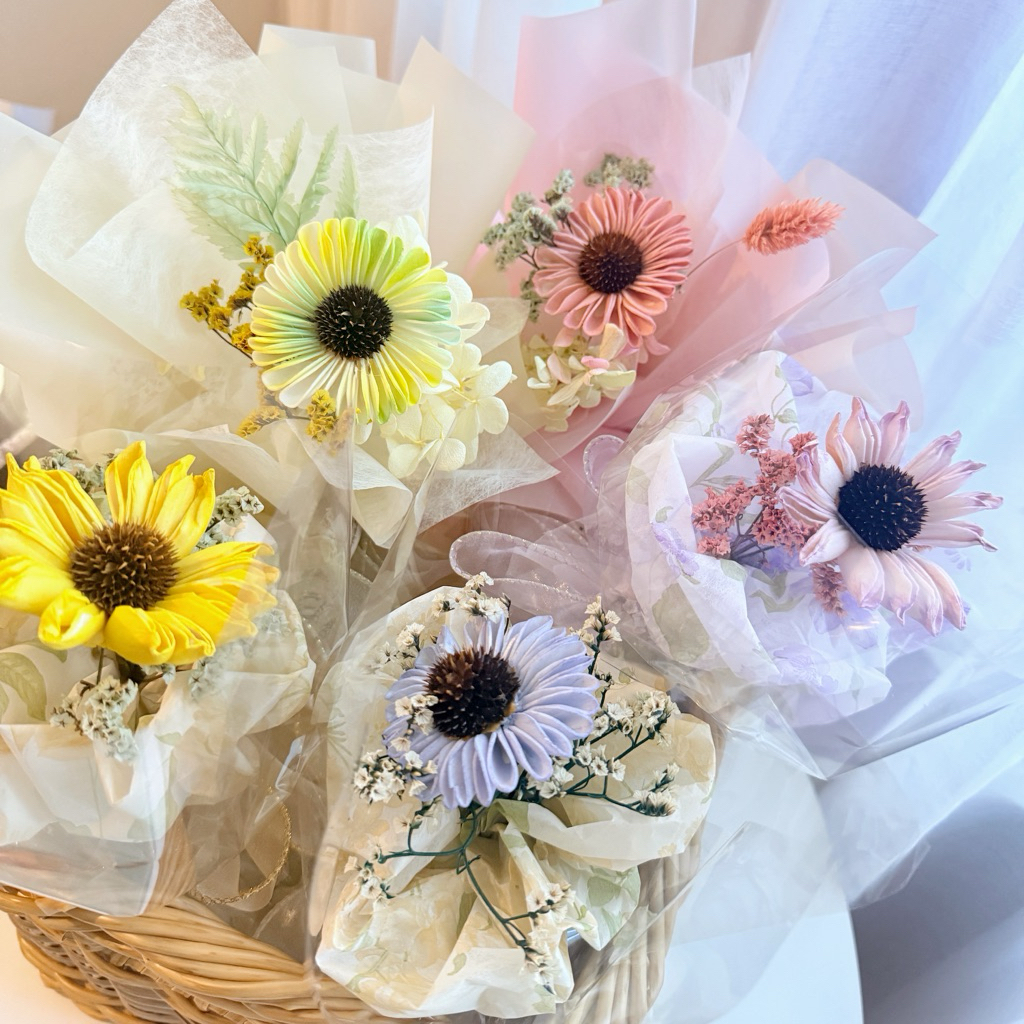 有感選物❤︎︎台灣現貨 精緻索拉花束 擴香花束 索拉康乃馨 索拉向日葵 母親節花束 畢業花束
