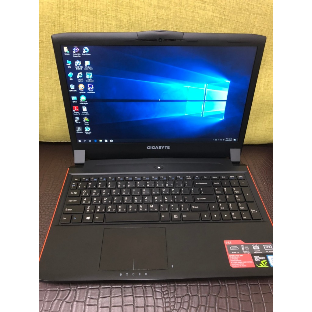二手筆電大出清~GIGABYTE技嘉~i7-7700HQ GTX1060 (P55W V7)WIN10電競筆電~要買要快