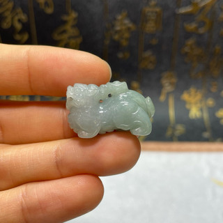 元寶貔貅 翡翠「彩玉閣」【現貨】綁繩 掛件 迷你立體 手工 可擺可掛 貔貅 保平安 招財 避邪擋煞 天然緬甸玉A貨