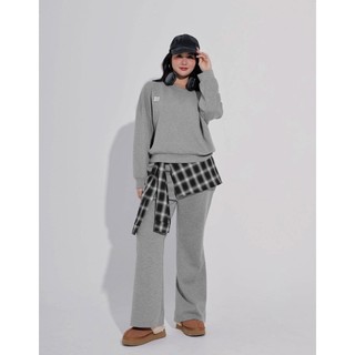 AIR SPACE PLUS 品牌LOGO刺繡不對稱領長袖內刷毛寬版大學TEE(咖啡/深灰) 女裝 現貨 大尺碼 中大尺