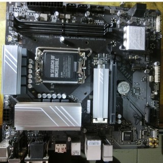 技嘉GIGABYTE B760M GAMING WIFI DDR5保固內