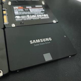 現貨 有數顆 健康度99% V-NAND SSD 硬碟 固態硬碟 870 EVO 500G 500GB SAMSUNG